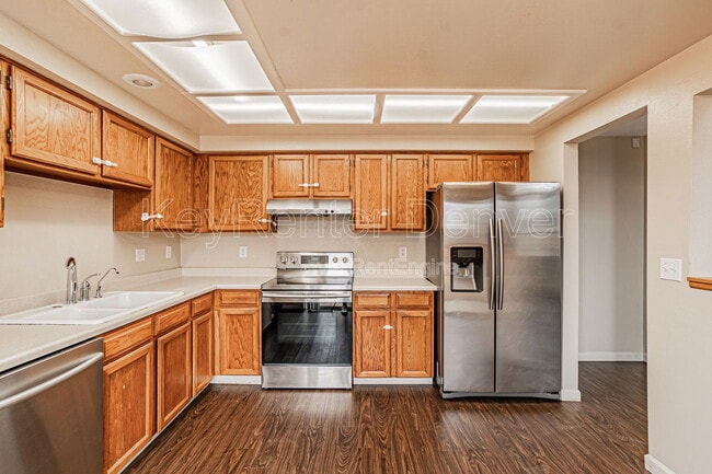 Building Photo - 14129 E Warren Pl