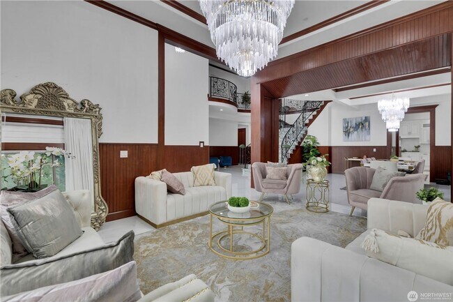 Building Photo - Exquisite Custom-Built 6 Bedroom 5.5 Bath House in Kent