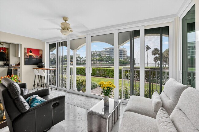 Building Photo - 1099 S Ocean Blvd