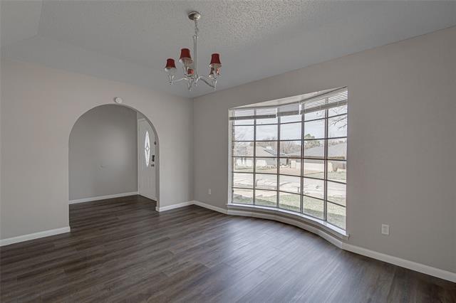 Building Photo - 4801 Winesanker Way