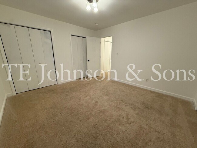 Building Photo - 4309 Walnut Hollow Dr