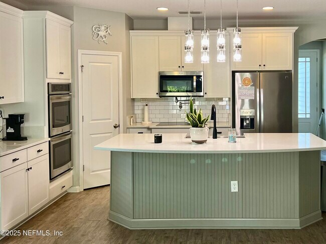 Building Photo - 3955 Hammock Bluff Cir