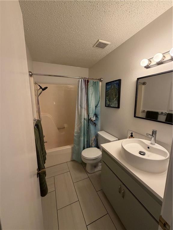 Building Photo - 2630 Kantz Dr