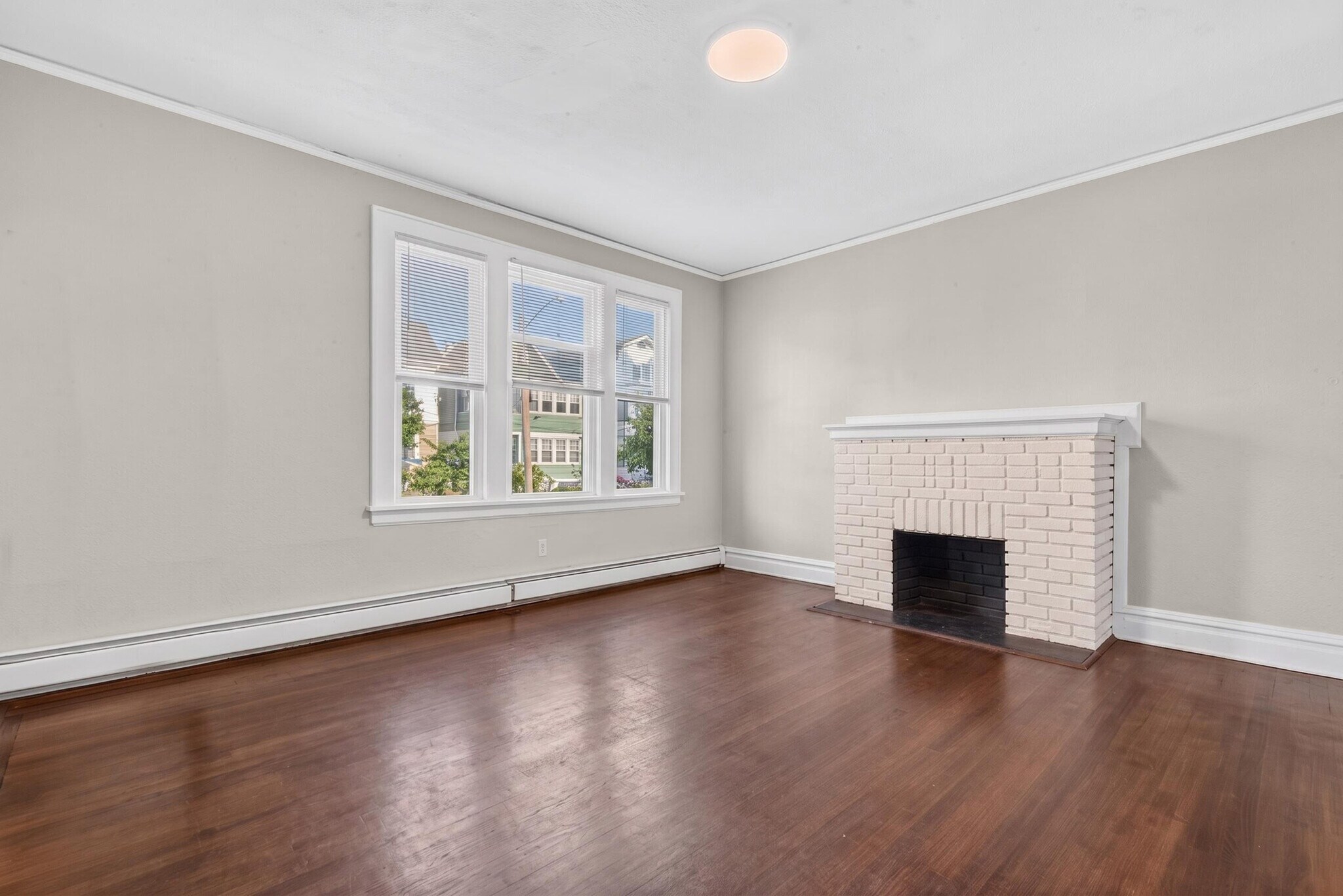 Building Photo - 147 N 15th St