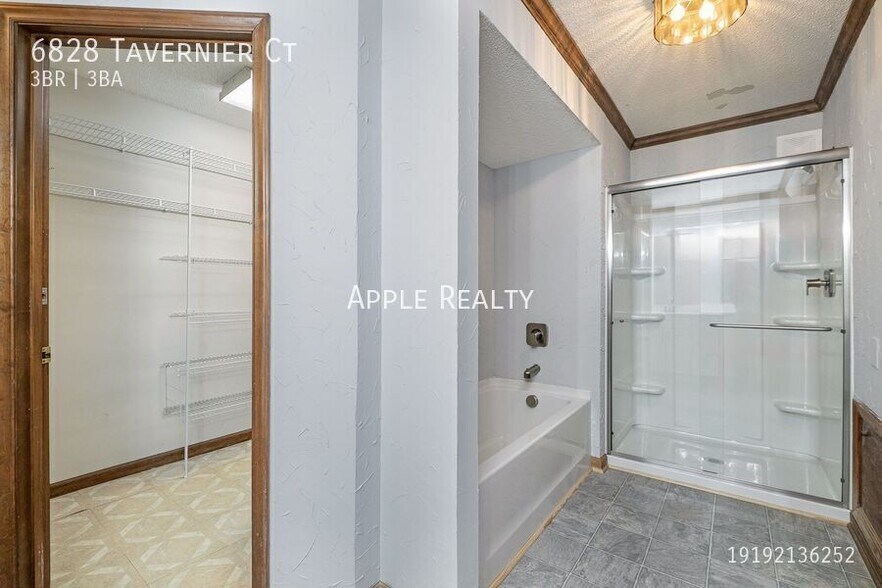 Building Photo - 6828 Tavernier Ct