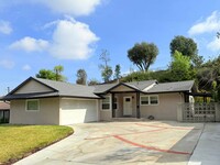 Building Photo - Move-In Ready West Covina Single-Family Home!