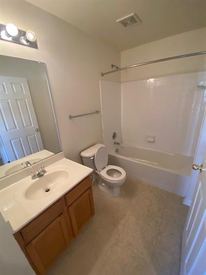 Building Photo - Move In Special- 1/2 month off first full month with move in by 4/1/2026 Pet Friendly- Now Availa...