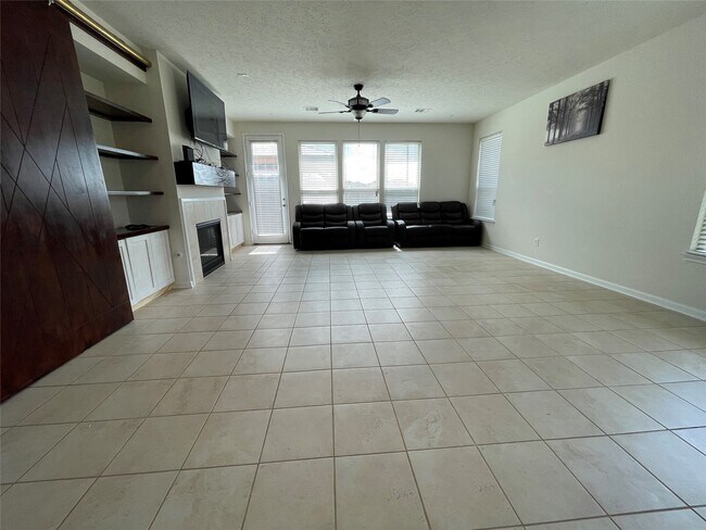 Building Photo - 5006 Pine Ridge Knoll Ct