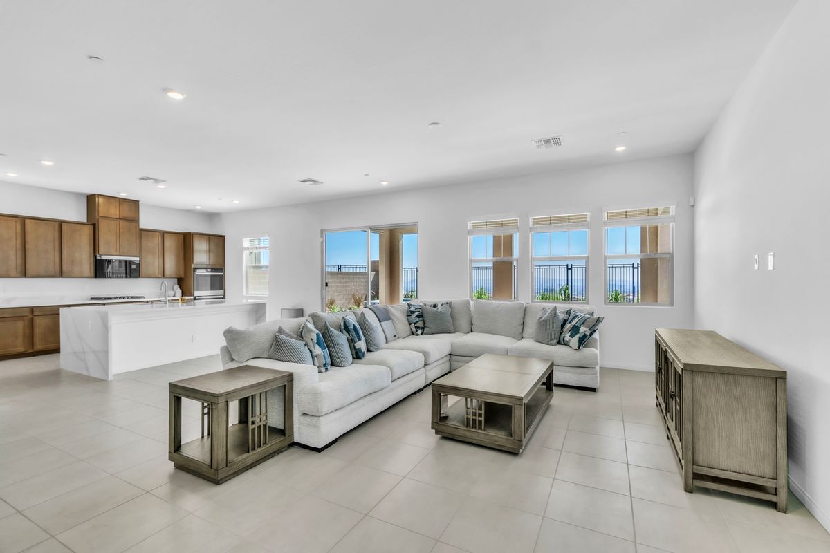 Building Photo - 528 Parkwind Ln