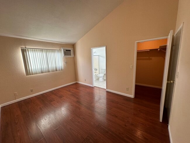 Building Photo - 14223 Calvert St