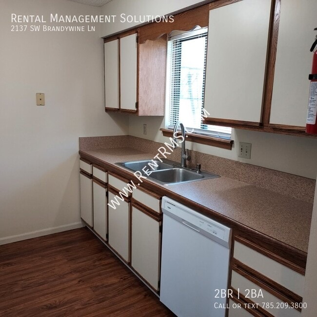Building Photo - 2137 SW Brandywine Ln