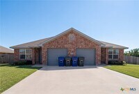 Building Photo - 2923 Starlight Dr