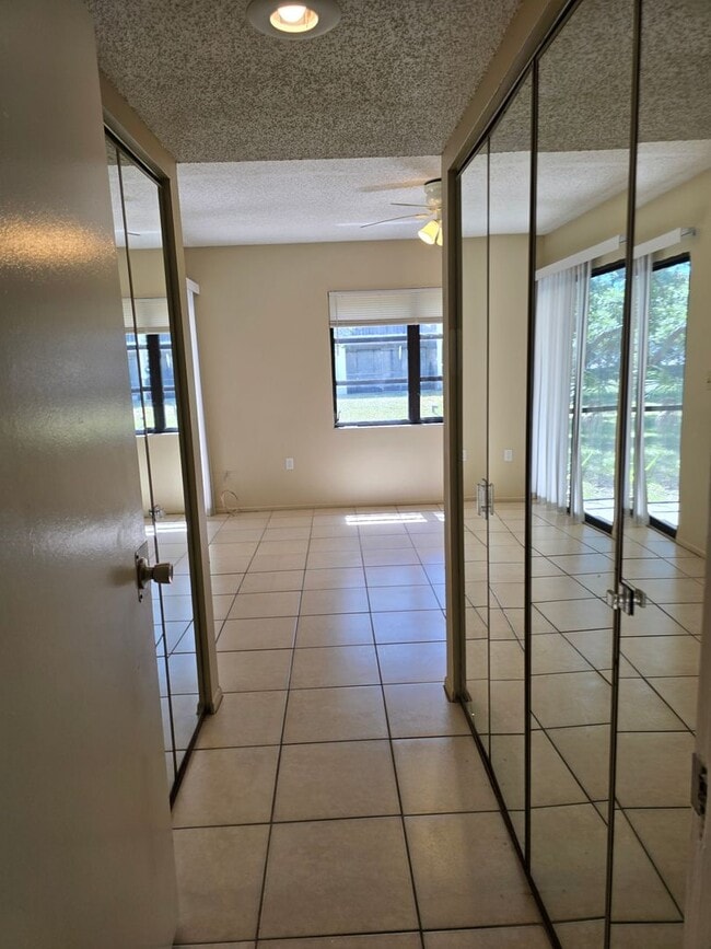 Building Photo - New Kitchen!