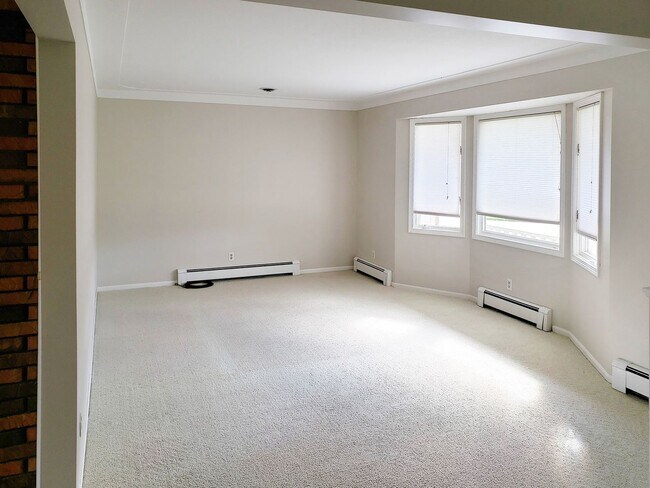 Building Photo - 6724 Rushmore Ct