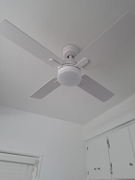 Building Photo - 666 W 3rd St