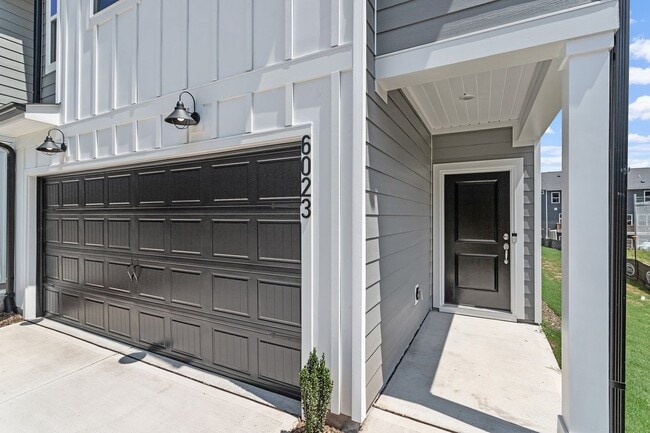 Building Photo - 6023 Enclosure Way