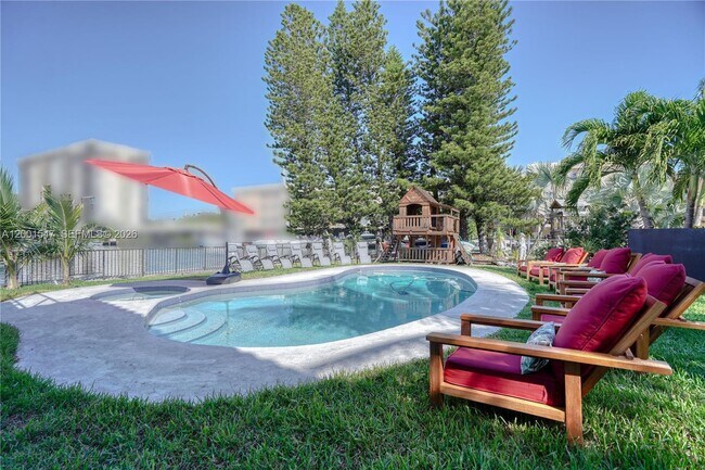 Building Photo - 13300 Biscayne Bay Terrace