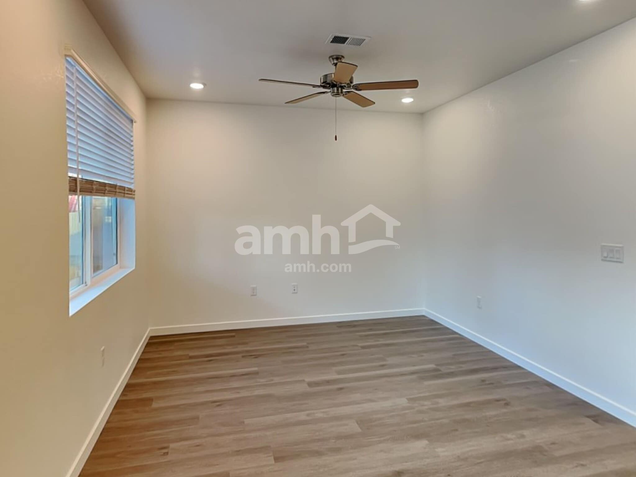 Building Photo - 26194 E Calhoun Pl