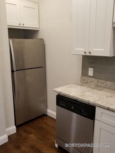 Building Photo - 19 Perrin St