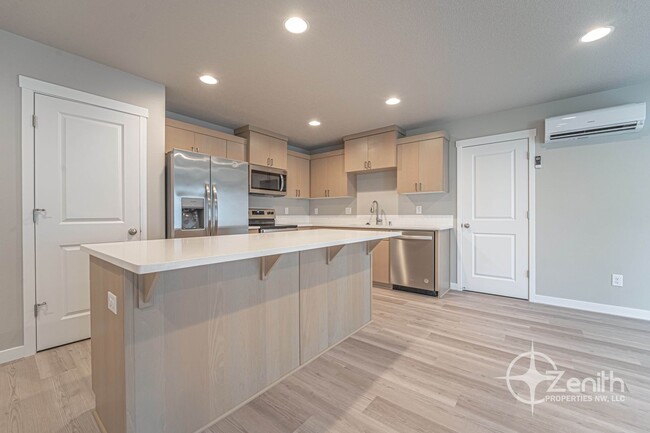 Building Photo - Elegant 2024 Built 3 Bedroom Vancouver Hom...