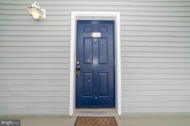 Building Photo - 3176 Summit Square Dr