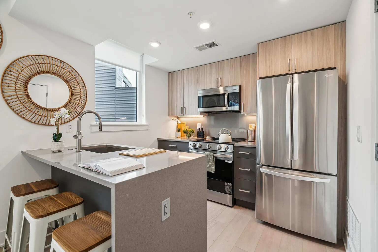 Building Photo - 2000 Dreer St