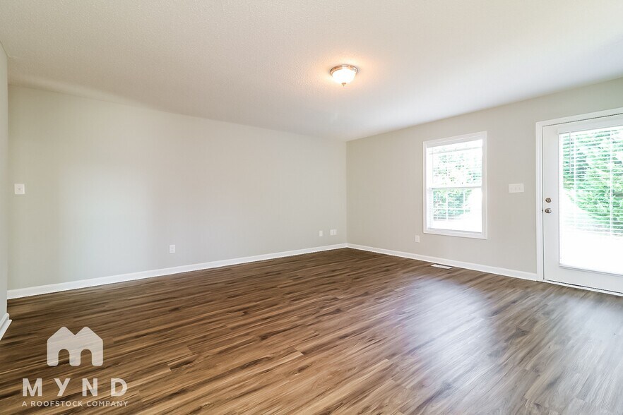 Building Photo - 221 Tavistock Ct