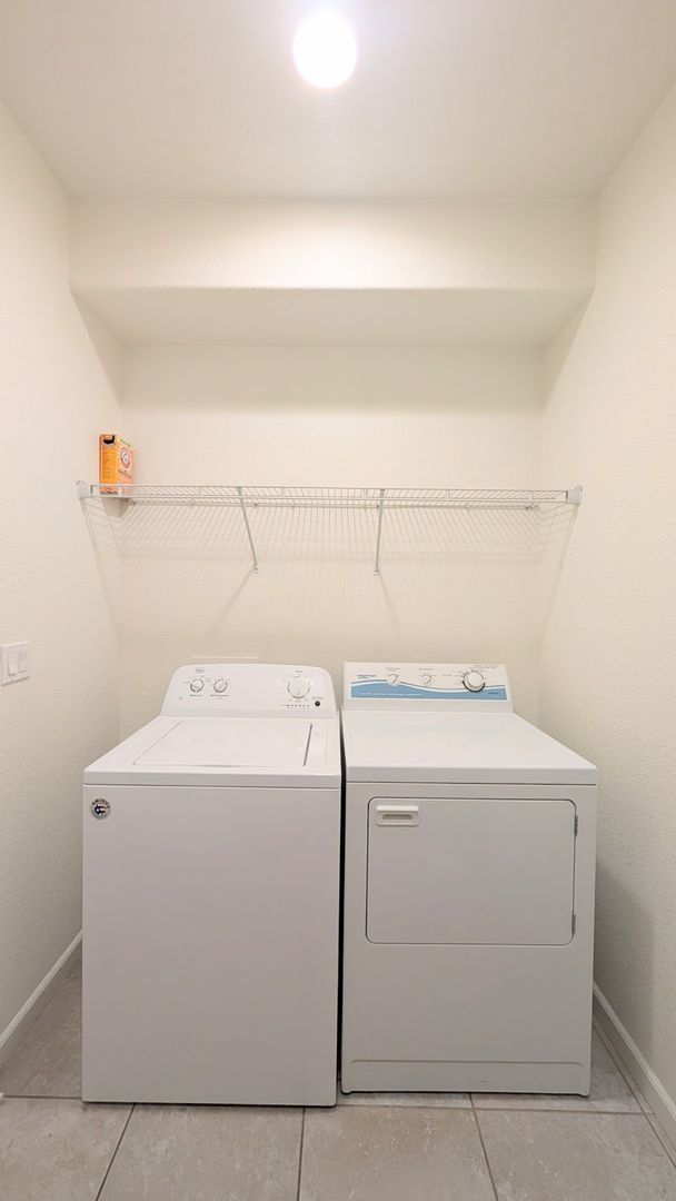 Building Photo - Perfect Single Story Home in Sacramento!