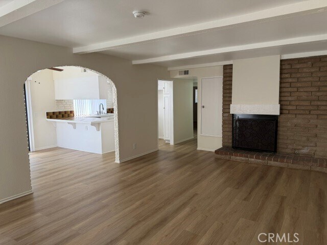 Building Photo - 2324 Raintree Dr