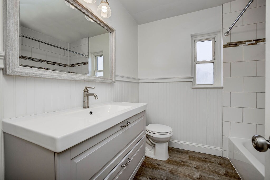 Building Photo - 4146 South Ave