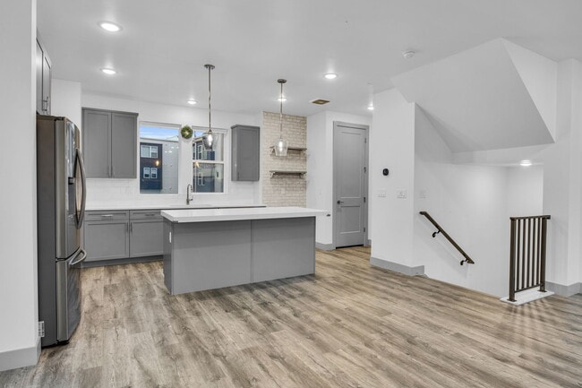 Building Photo - 6356 Birch Run Rd