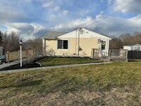 Building Photo - 152 Lepes Rd