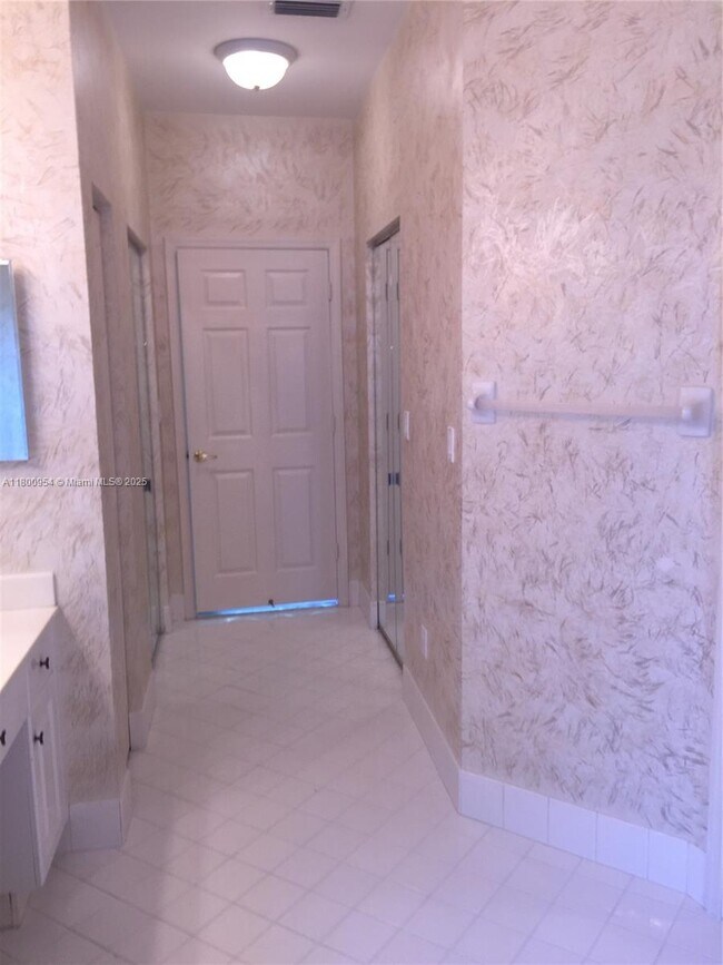 Building Photo - 4304 Diamond Row
