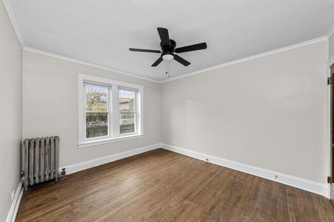 Building Photo - 2 bedroom in Chicago IL 60626
