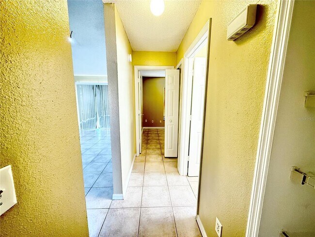 Building Photo - 4695 Prairie Point Blvd