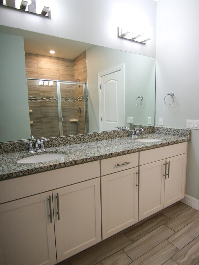 Building Photo - 8333 Rearing Ln