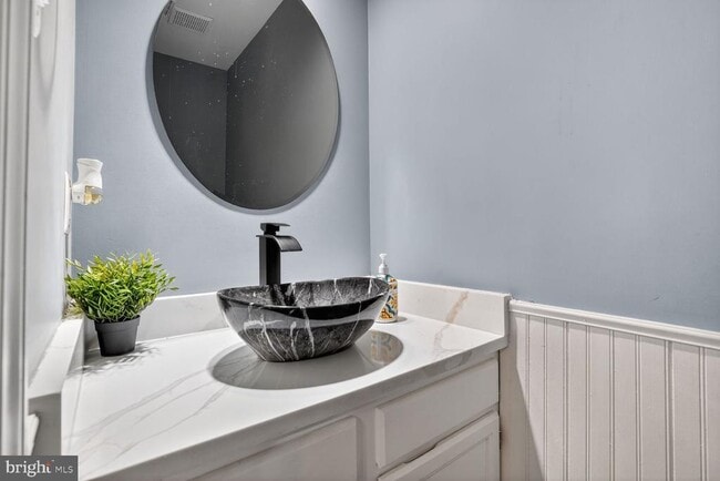 Building Photo - 12859 Mill House Ct