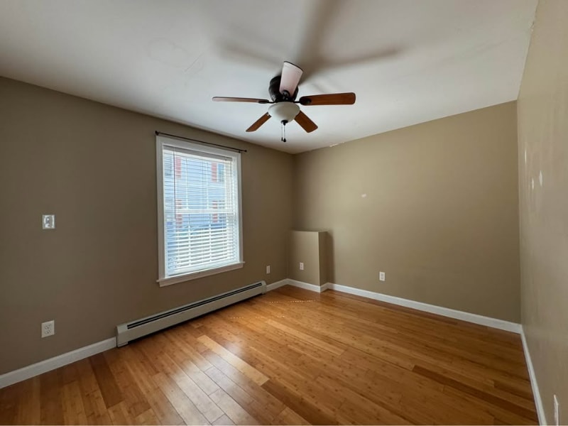 Building Photo - 725 Roosevelt Trail