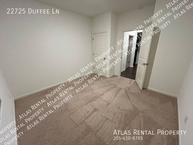 Building Photo - 22725 Duffee Ln