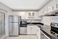 Building Photo - 3181 S Ocean Dr