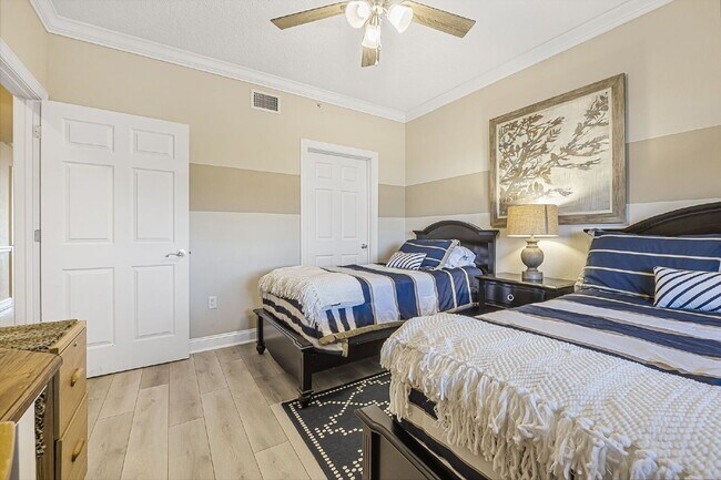 Building Photo - Available for a 7-12 month lease, Unit 208 has a beautiful oceanfront setting.