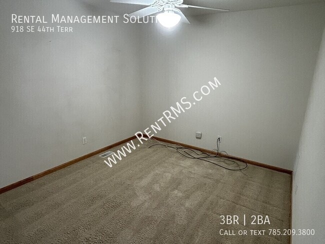 Building Photo - 918 SE 44th Terrace