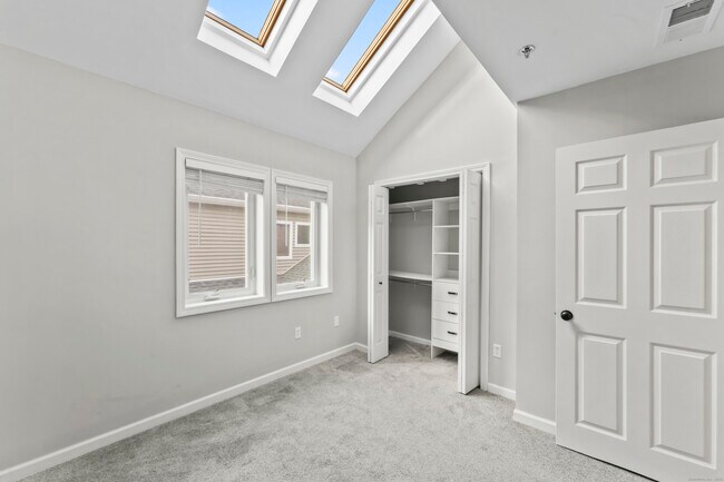 Building Photo - 2660 North Ave