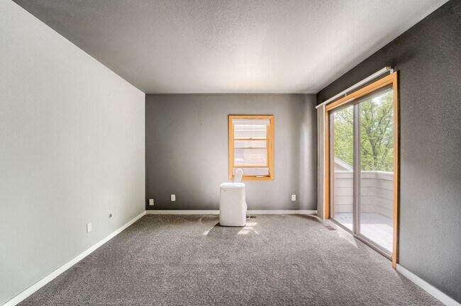 Building Photo - 2 Bedroom Condo in Boulder