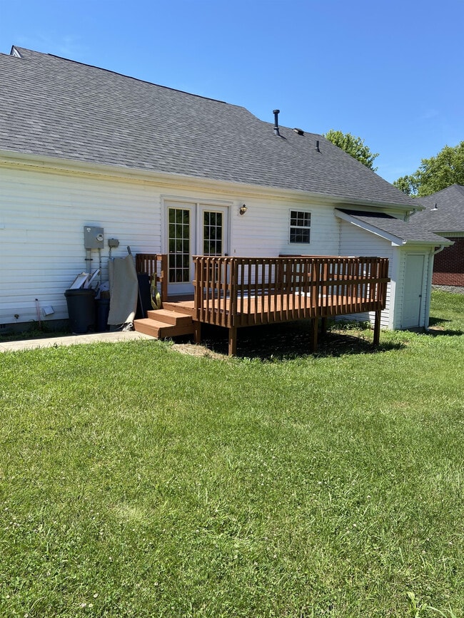 Building Photo - 127 Copperfield Way