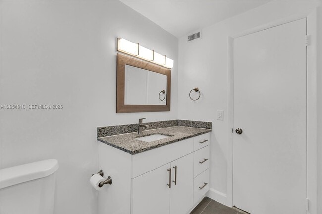 Building Photo - 9354 SW 77th Ave