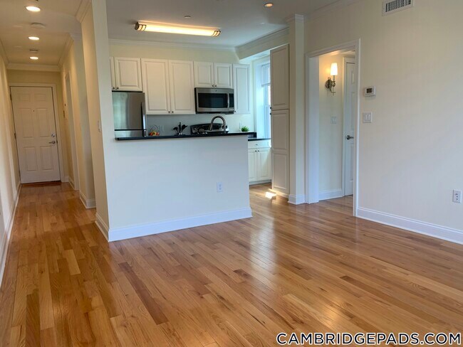 Building Photo - 22 Chauncy St