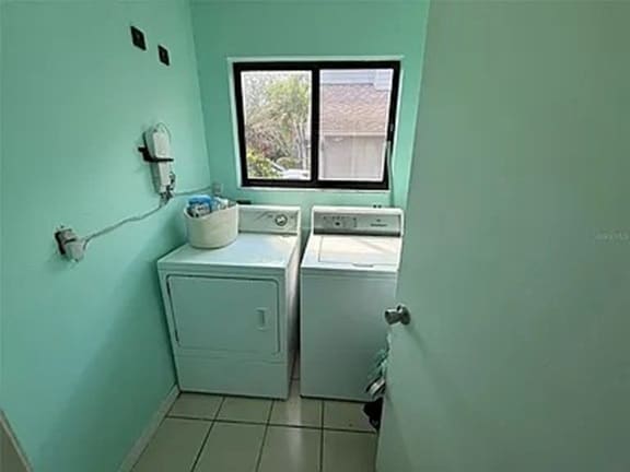 Laundry room - 810 Hammockwood Ct