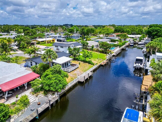 Building Photo - 2430 Key Largo Ln