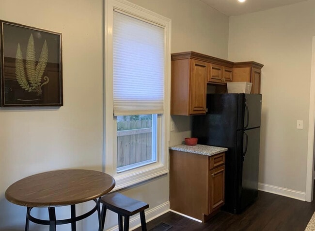 Building Photo - 223 Congress Ave